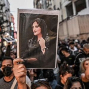 Lino Guanciale Instagram - Iran, Cutro, Afganistan, Ucraina. 
Un pensiero alle donne in lotta, in fuga, in cerca di un futuro migliore.
Perché sono proprio loro a pagare il prezzo più alto delle iniquità dei sistemi patriarcali

#8marzo 
#giornatainternazionaledelladonna