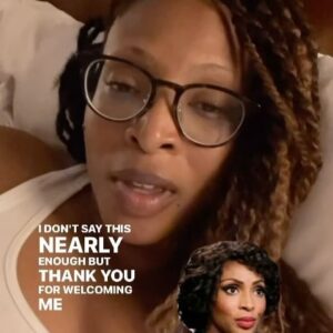 Lisa Berry Instagram - Share this post with your con-loving friends! 

At the last convention, I asked: If you’ve never been to a con, what’s your question? And if you’re a veteran to Supernatural conventions, what’s your advice?

One of the comments that really stood out to me was this: “I love to think about cons as bubbles. You emerge into that bubble and forget all your worries for a couple of days. You have fun meeting the cast and new and old friends.” 

I thought this really captured the essence of what  @creationent conventions are like. 🫶🏾

If you’re in or around the Columbus, Ohio area, we’d love to have you. It’s gonna be a fun weekend! Tickets available through @creationent 🙌🏾

#spn #spnfamily #spnfandom #spnfans