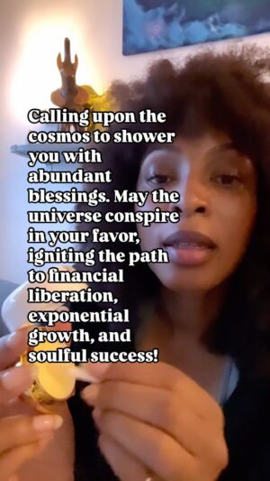 Lisa Berry Instagram - Drop a ❤️in the comments if you’re ready to receive it. 

Claim this abundant energy as yours. #callitin

Love you 💫