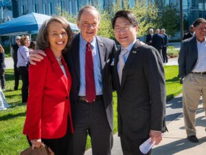 Lisa Blunt Rochester Instagram - I was proud to be with @senatorcarper, @senatorchriscoons, and other leaders to break ground on the SABRE Center at @udelaware. This new facility will help prepare our workforce for the jobs of today and tomorrow, and be a hub for innovation in our state.