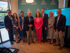 Lisa Blunt Rochester Instagram - To combat the mental & behavioral health challenges facing our young people, we need to create a pipeline of professionals equipped to care for them.

I'm glad to have secured federal funding for @nemours' IMPACT Program to train social workers & counselors to do just that.