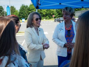 Lisa Blunt Rochester Instagram - I was excited to join @SenatorCarper to celebrate the more than $1 million we secured for @BeebeHealthcare’s Mobile Health Clinic and Community Harm Reduction Outreach Project. These services will meet community members where they are & provide critical services in Sussex County.