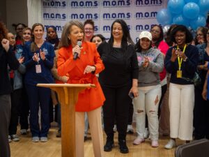Lisa Blunt Rochester Instagram - It was great to be at the M.O.M.S. Tour’s community baby shower in Wilmington today! As we work to pass legislation like the #Momnibus, I am so grateful to the U.S. Department of Health and Human Services' Center for Faith-Based Partnerships and so many important stakeholders for bringing all these supportive resources to our community.
