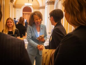 Lisa Blunt Rochester Instagram - It was great to see Insurance Agents & Brokers from across the First State at the Capitol yesterday! In the face of unprecedented extreme weather events & disasters, I am committed to ensuring Delawareans have the resources they need to protect their homes, crops, & livelihoods.