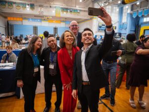 Lisa Blunt Rochester Instagram - Glad to be back in Lewes this afternoon for the 2nd Annual “Spring into Summer” Small Business Expo hosted by La Plaza Delaware and the Delaware Alliance of Latino Entrepreneurs!

I’ll continue my work to ensure our Latino businesses in Sussex County and across the First State can grow and thrive.