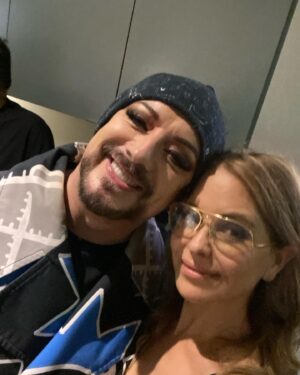 Lisa LoCicero Instagram - ALWAYS meet your heroes.. @boygeorgeofficial even more charming than I could’ve imagined and the most beautiful eyes…♥️ Spectacular show at @hollywoodbowl last night with Lulu and Berlin to ice the cake.. thank you @cultureclubofficial 🌈♥️🌈♥️🌈🔥🎶 #boygeorge #cultureclub #hollywoodbowl