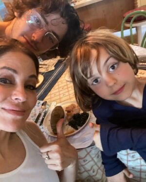 Lisa LoCicero Instagram - Mother’s Day Teamwork.. the babies created a perfect day with big assist from @michaelpjann .. i laughed my head off and felt like a queen… ! ♥️♥️🌸🌸💕💕