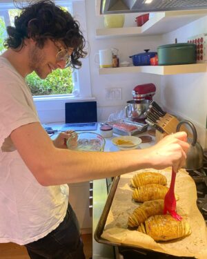 Lisa LoCicero Instagram - Mother’s Day Teamwork.. the babies created a perfect day with big assist from @michaelpjann .. i laughed my head off and felt like a queen… ! ♥️♥️🌸🌸💕💕