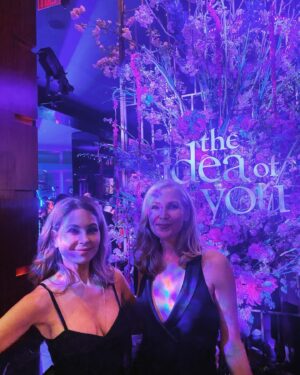 Lisa LoCicero Instagram - The incredibly talented Jennifer Westfeldt wrote a gorgeous, smart, sexy, funny film..! I hope you’ll all get out to see The Idea of You! Happy to be her sidekick for the big NY event♥️ #theideaofyou