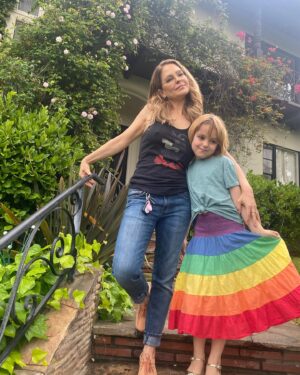 Lisa LoCicero Instagram - V brought the #pride to school assembly! (And some very focused dance moves🤣) #pride  #pridemonth 🌈 Best part, these kids are confused and incredulous when it’s explained to them that some people still have a problem with other people being gay..