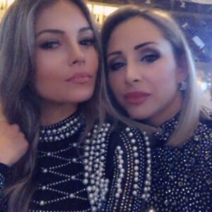 Lisa Massé Instagram - S U P E R  C O N N E C T E D
.
À quel point la vie a tout fait pour croiser nos routes et ne plus jamais les défaire.✨
Love you 
#happybirthday #perfect #family #friends #bff #love #girl #fashionnova #dress #diamond #blonde #crazynight #blondeshavemorefun #fun #happy