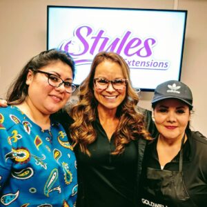 Lisa Moretti Instagram - Thanks to Sonia & Brenda who make us look pretty! #stylesandextensions #longhair