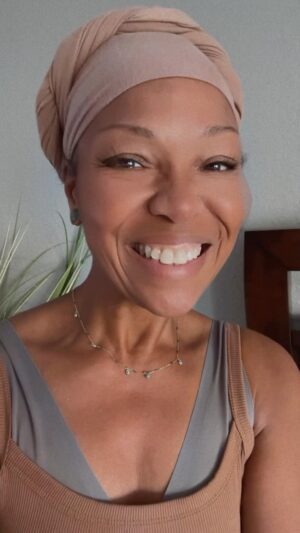 Lisa Simone Instagram - Waking up the vocal cords in preparation for my Big Band concert with @nyjouk at London’s Cadogan Hall. #lisasimoneontour #vocalexercises #cadoganhall #london