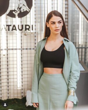 Lisa Tomaschewsky Instagram - thank you for having me @alphatauri 
#fitsbodyandmind#anzeige#alphatauri 
📷 @philipp.lipiarski