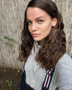 Lisa Tomaschewsky Instagram - I took these while gardening… wich one is your favorite?