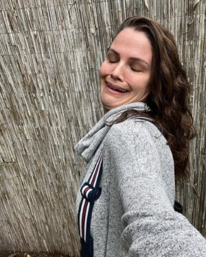 Lisa Tomaschewsky Instagram - I took these while gardening… wich one is your favorite?
