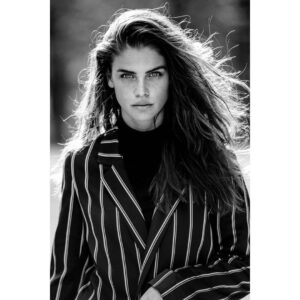 Lisa Tomaschewsky Instagram - @tillbroennerphotography