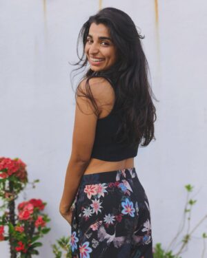 Lisha Chinnu Instagram - If you can’t forgive you can’t let go ☮️ ✌️ ! 
#selfrealisation #lifeoflee 
.
.
.