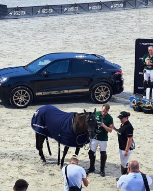 Lívia Bielovič Instagram - Women horses cars=What an amazing combo ✨👌🏼😎

@danubepoloclub 
@porscheslovensko 
@xbionic.slovakia 

#great #passion #polo #classy #elegant #woman #horse #car

PS: Klobúčik made by my mom. 🥰