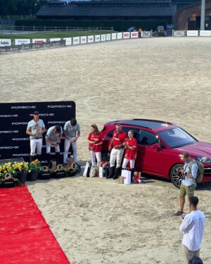 Lívia Bielovič Instagram - Women horses cars=What an amazing combo ✨👌🏼😎

@danubepoloclub 
@porscheslovensko 
@xbionic.slovakia 

#great #passion #polo #classy #elegant #woman #horse #car

PS: Klobúčik made by my mom. 🥰