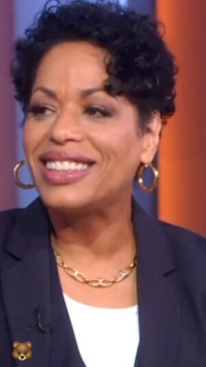 Liza Colón-Zayas Instagram - Awesome being on GMA3! 🙏🏽
@abcgma3