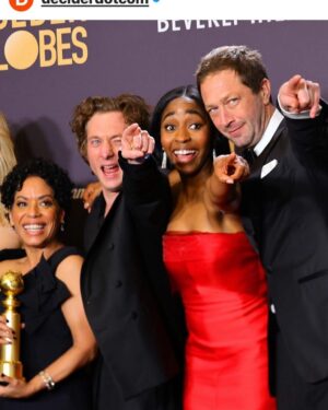 Liza Colón-Zayas Instagram - #thebear #goldenglobes @deciderdotcom