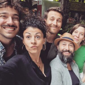 Liza Tzschirner Instagram - "Wir sind Produkte, wir machen uns schön"

Filmfest mit den Mattes-filets

@agenturmattes❤️ danke für diesen fabelhaften Empfang

@ralph.rocket @mirjana___milosavljevic @frederikgoetz @michaeldelcoco