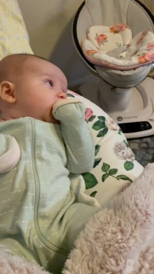Lizze Gordon Instagram - My baby watches @thesipofficial do you!? 
Special thanks to @haileymariee for making my god daughter. Excellent work bro