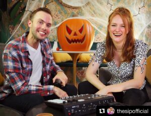 Lizze Gordon Instagram - @thesipofficial but make it spOoOoky 👻 🧟‍♀️ 🎃
(Comment below what you think we should be for Halloween?!)