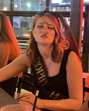 Lizze Gordon Instagram - If you saw me in Vegas last night, mind your business. #trophywife @ssbengston @what_we_do_defines_us 👰‍♀️ 🤵‍♂️