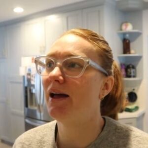 Lizze Gordon Instagram - Happy new year, guys! Let’s get it 💥 2024 is already shaping up to be the best year ever! (NEW VLOG IS UP!)