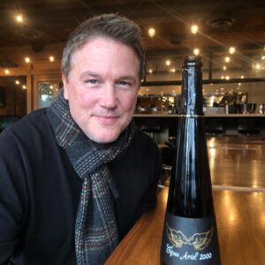 Lochlyn Munro Instagram - I had an amazing time at the @summerhillwine 
launch for the “Cipes Ariel 2000” this afternoon! Big thank you to the Cipes family for having me be part of this incredible function. Summerhill vineyards are located in Kelowna, British Columbia and overlook beautiful Okanagan Lake. All the wines are organic and the Cipes family oversee the vineyard with meticulous attention to detail. Hands down mine and my wife’s favorite vineyard in the Okanagan. ❤️🙌🏻