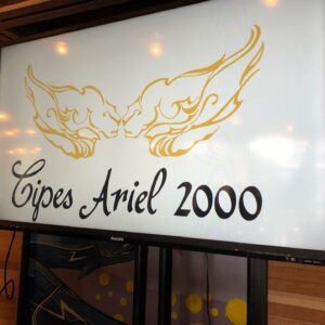 Lochlyn Munro Instagram - I had an amazing time at the @summerhillwine 
launch for the “Cipes Ariel 2000” this afternoon! Big thank you to the Cipes family for having me be part of this incredible function. Summerhill vineyards are located in Kelowna, British Columbia and overlook beautiful Okanagan Lake. All the wines are organic and the Cipes family oversee the vineyard with meticulous attention to detail. Hands down mine and my wife’s favorite vineyard in the Okanagan. ❤️🙌🏻