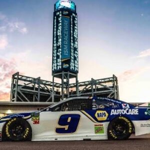 Lochlyn Munro Instagram - Okay.......I am getting so pumped to say a very iconic phrase tomorrow @ismraceway !!! 😎
Be sure to tune in to the #NASCARPLAYOFFS tomorrow on @nascaronnbc at 2:30 EST/11:30 PST.....It’s pedal to the metal time!!! 👊🏼
#Bluegreen500