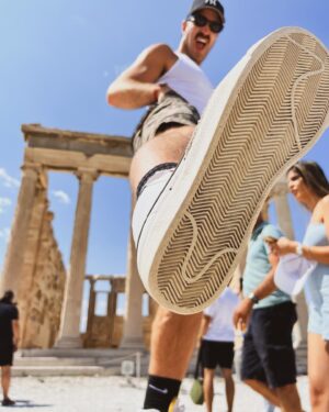 Lockhart Brownlie Instagram - ᴴᵒˡᵈⁱⁿᵍ ᵒᵘᵗ ᶠᵒʳ ᵃ ʰᵉʳᵒ 🏛️🏺🇬🇷
