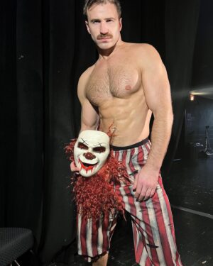 Lockhart Brownlie Instagram - 𝓗𝓪𝓵𝓵𝓸𝔀𝓮𝓮𝓷 𝓪𝓵𝓵 𝓶𝓸𝓷𝓽𝓱 𝓵𝓸𝓷𝓰 🎃 #𝖭𝗂𝗀𝗁𝗍𝖮𝖿𝖳𝗁𝖾𝖫𝗂𝗏𝗂𝗇𝗀𝖣𝗋𝖺𝗀 @ᴠᴏꜱꜱᴇᴠᴇɴᴛꜱ @ʀᴜᴘᴀᴜʟꜱᴅʀᴀɢʀᴀᴄᴇ @ᴡᴏʀʟᴅᴏꜰᴡᴏɴᴅᴇʀ