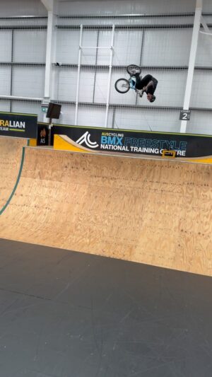 Logan Martin Instagram - Saturday morning trains!