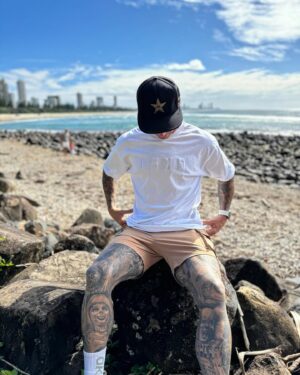 Logan Martin Instagram - The best place on earth 🌏
How cool is the 3D logo on this tee! @lskd 🫡 
** Logan15 at checkout for 15% off! **