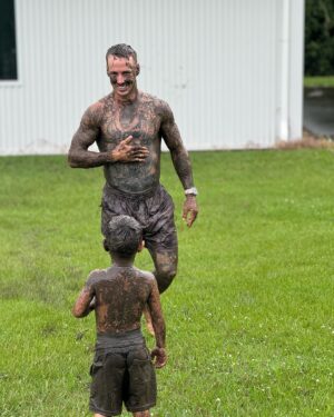Logan Martin Instagram - Swipe to see todays mud play antics with @kingnoah_martin 🤣