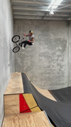 Logan Martin Instagram - I’ve been slack with posting clips so here’s a throwback to an old hotbox sesh ! Stoked on this one 🥵