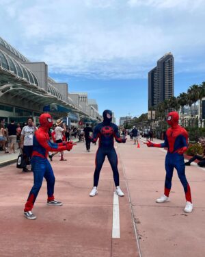 Logan Shroyer Instagram - Swipe for a Comic Con dumpy