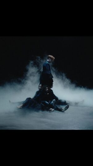 Loïc Nottet Instagram - Après une très longue attente… 

Mélodrame est enfin à vous, j’espère que ce nouvel univers sera à la hauteur de vos attentes. 

(Lien en bio) 

Merci à toutes les personnes qui ont participé de près ou de loin à la naissance de ce projet que ça soit musicalement ou visuellement.

A cet instant précis les mots me manquent tant je suis submergé par mes émotions … 

Merci d’ores et déjà d’être encore et toujours la depuis tant d’années. 

Je vous aime, 

Lo’