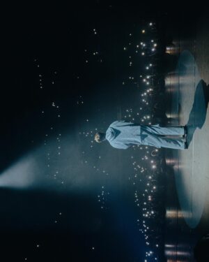 Loïc Nottet Instagram - c’est quoi ton live pref? 🦋

captured by Viviane Eyer / @lou_bet