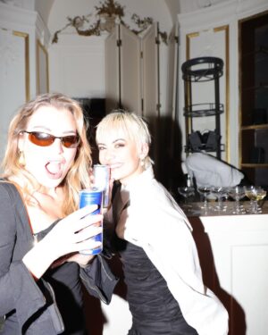 Lola Antolinos Instagram - MY NAME WAS
release party 
Fière de toi mon coeur @lythancottaz