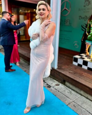 Lolitta Dandoy Instagram - Ba-dee-dly-dee-dly-dee-dly-dum! Boop-boop-a-doop💋

When I heard that this year’s theme for the @ritzcarltonmontreal Grand Prix Party was the 1950’s, I immediately knew I was going to channel my inner Marilyn… and wear exactly this!

Well, I was hoping to wear this… so I’m grateful for my dear @wiwa_blue for making the perfect dress and @creationsgama for lending me this amazing fur stole! And there’s no Marilyn without the signature hair & makeup… so thx @benoit4955 & @sophie.espacemakeup ❤️ I’ve done this iconic look often, but never felt so close to my ultimate beauty icon!

As for the party, it was def’ the best one yet! The decor, the food, the music… honestly @katiapmtl & @maddykatelier you outdid yourselves and I already can’t wait for next year!

And one last big shoutout to the photographers @teresa_ste_marie @edmontrealphotography @dominic_gouin @anthonyferlaphoto Your pics are simply beautiful!