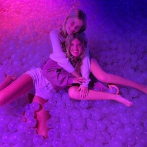 London Fuller Instagram - no one is gonna burst our bubble!
🫧🫧🫧🌻🌺🤗🫧🫧🫧

.

#lolypolykidshopms #barbiegirls #barbiemovie #fashionmodel #twins #nyfw #labelle #funtimes🌻🌺💛