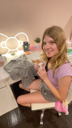 London Fuller Instagram - It’s literally that easy !! 🤩 ok we had so much fun labeling all our things (and each other😝) with @thenamestamp, if you’re constantly creating chicken scratch with a sharpie to avoid losing your things this is for you!☺️
•
•
•
#mynameis #labelmaker #custom #product #sponsored #thenamestamp