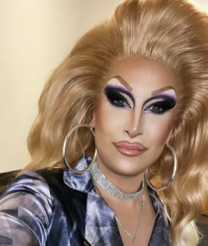 Loosey LaDuca Instagram - Big Hair, Big Hoops 

Hair by @fenabarbitall 
Fit by @howiebofficial