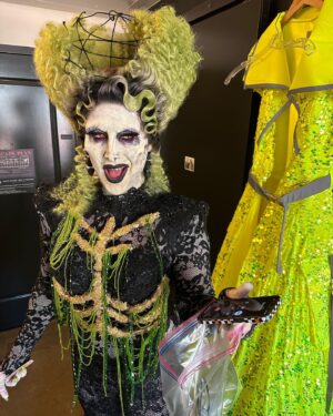 Loosey LaDuca Instagram - Some BTS shenanigans from the FINALE!!!! 🧟‍♀️

See who will snatch the @rupaulsdragrace crown TONIGHT at 8/7c only on @mtv
