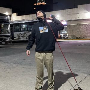 Lorenzo Ferro Instagram - Debajo de mi manga hay musica, miedos, secretos y marcas de personas q jamas olvidare.
